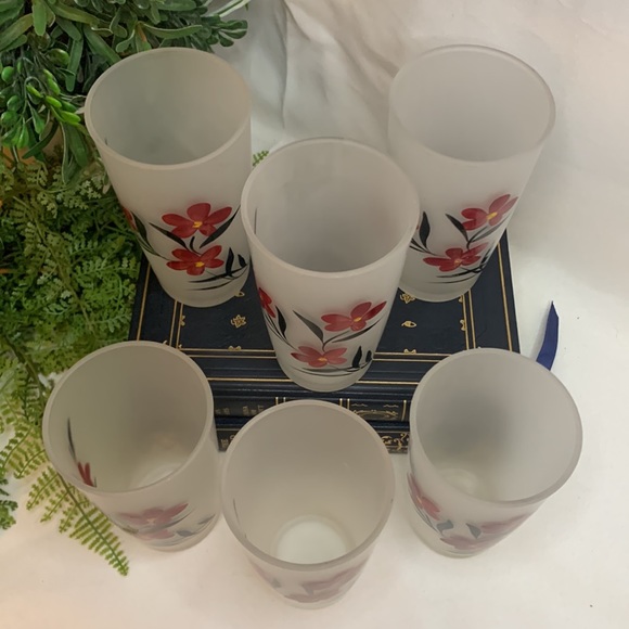 Set of 6 vintage frosted black, red & yellow floral drinking glasses / tumblers - Picture 4 of 9